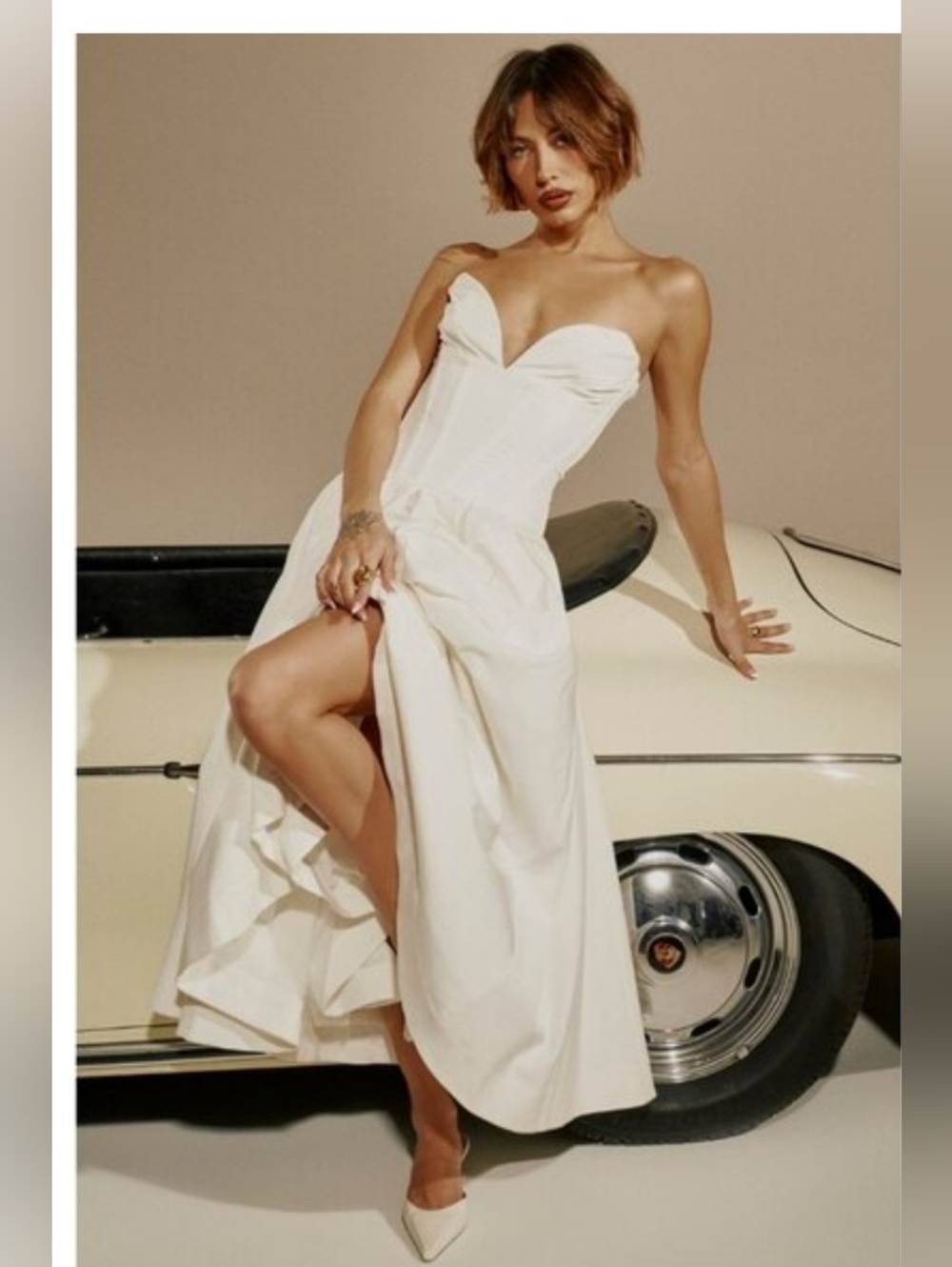 Lady Strapless Midi Dress
HOUSE OF CB. - Picture 4 of 13